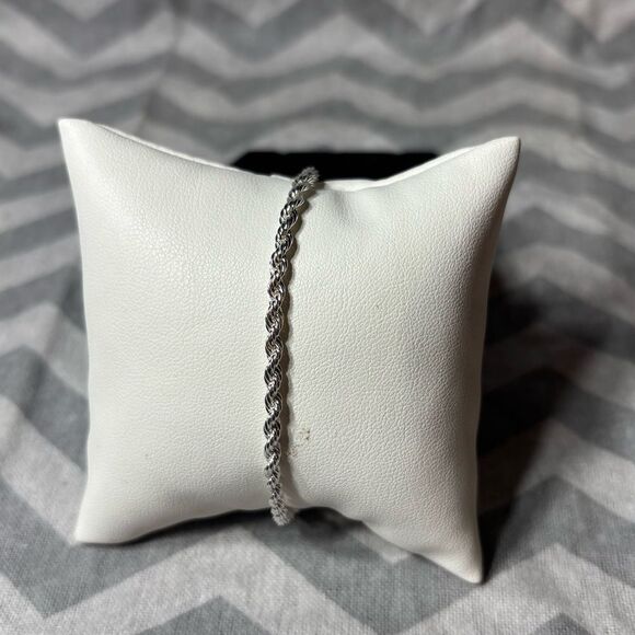 New! Silver Tone Dainty Bracelet Lobster Clasp & Extension - Picture 2 of 4